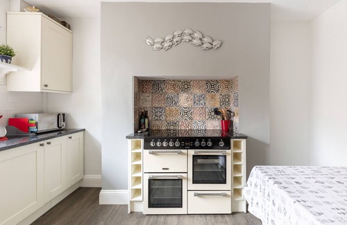 Bath House | Magnificent City Centre Townhouse