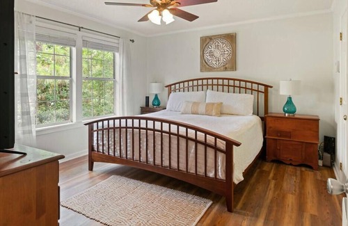Saint Simons Island House | Magnificent Coastal Retreat 2.5 miles from the beach!