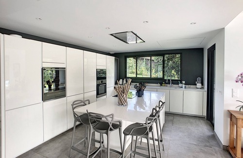 Mouans-Sartoux Villa | MAGNIFICENT CONTEMPORARY VILLA WITH SWIMMING POOL AND TENNIS COURT