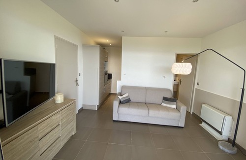 Plage de la Garonnette Villa | Magnificent contemporary villa with superb sea view classified 5*.
