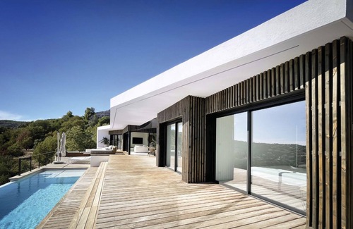 Le Lavandou Villa | Magnificent contemporary villa with beautiful sea view, heated swimming pool