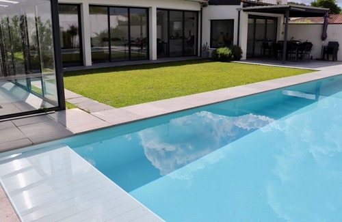 Merignac Villa | Magnificent contemporary architect-designed villa