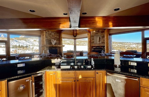 Silverthorne House | Magnificent Estate in Summit County near Keystone, Copper, Breckenridge & Vail