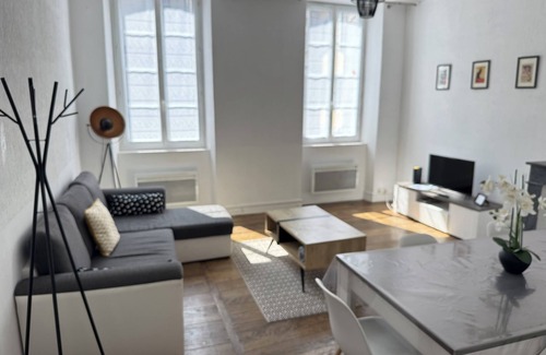 Bagneres-de-Bigorre Apartment | Magnificent pied-à-terre on 1st floor