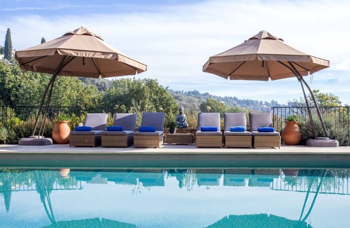 Chateauneuf-Grasse Villa | Magnificent Villa With Pool Enjoying Idyllic Views Of Town.