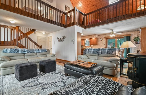 Lake Harmony House | Magnificent home with full kitchen & deck - golf, skiing, & snowboarding nearby