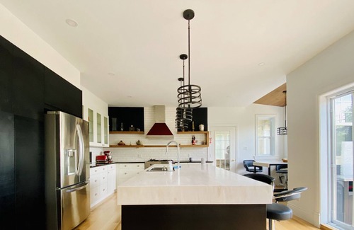 Saint-Sauveur House | Magnificent house on three floors access to the lake