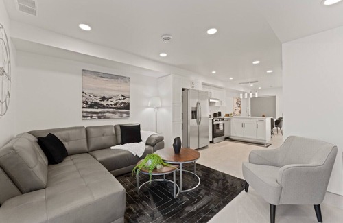 Leamington House | Magnificent Lakeviews