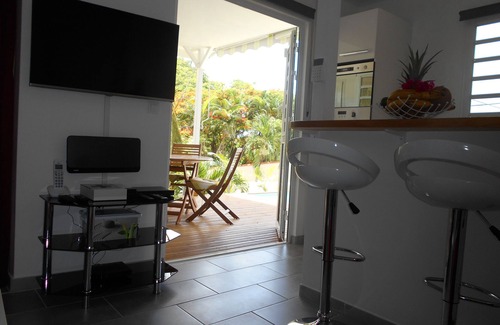 Le Robert House | Magnificent Luxury Lodge in a quiet residential area
