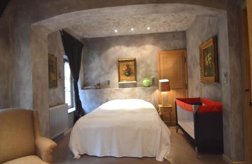 Orchimont House | Magnificent Manor in Vresse-Sur-Semois with Sauna
