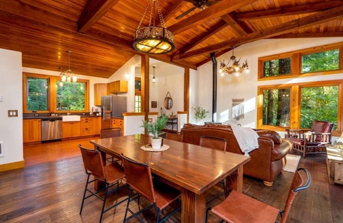Rhododendron House | Magnificent Mountain Cabin on 5 Acres Next to Creek, Picturesque Outdoor Space, Hot Tub, Ping Pong