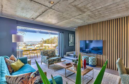 Cape Town City Centre Villa | Magnificent, newly renovated stylish home .
