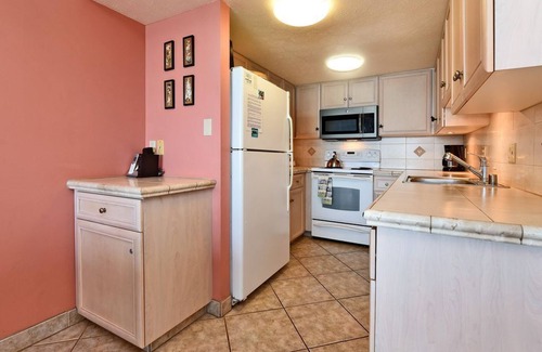 Honokowai Condo | Magnificent Oceanfront 2-Bedroom Unit