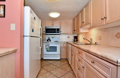 Honokowai Condo | Magnificent Oceanfront 2-Bedroom Unit