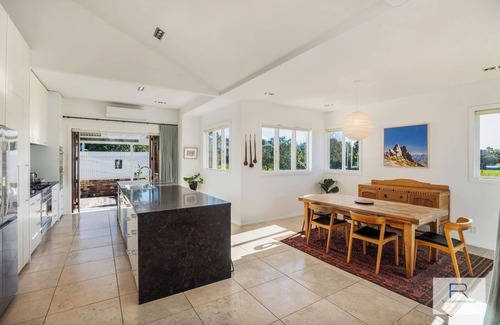 Grey Lynn House | Magnificent Parkside Retreat