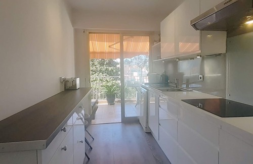 Cap-d'Antibes Apartment | Magnificent sea view, 2 terraces, swimming pool, near the beaches.