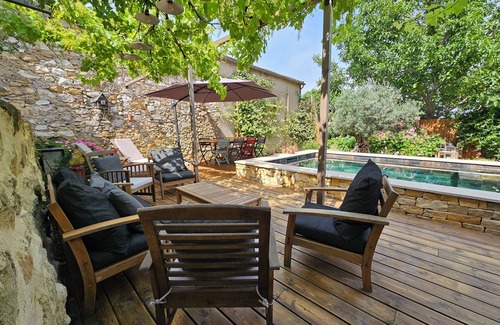 Gignac House | Magnificent town house with swimming pool.