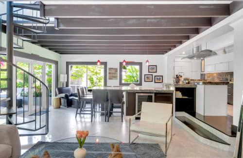 Coral Way House | Magnificent Tropical Pool Home Miami SouthBrickell