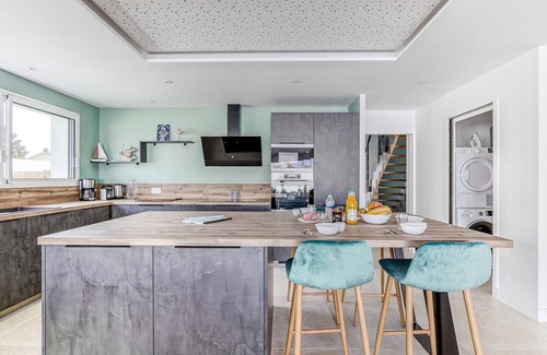 Fromentine Ski Chalet | Magnificent villa for large family with swimming pool
