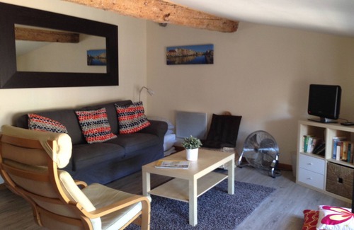 Carcassonne Apartment | Magnificent views of Carcassonne Cite ramparts (Monet)