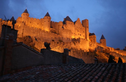 Carcassonne Apartment | Magnificent views of Carcassonne Cite ramparts (Monet)