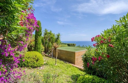 Theoule-Superieur Villa | Magnificent villa with private pool and south-facing sea view in Théoule-sur-Mer