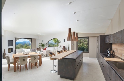 Mouans-Sartoux Villa | Magnificent villa in closed estate with panoramic views