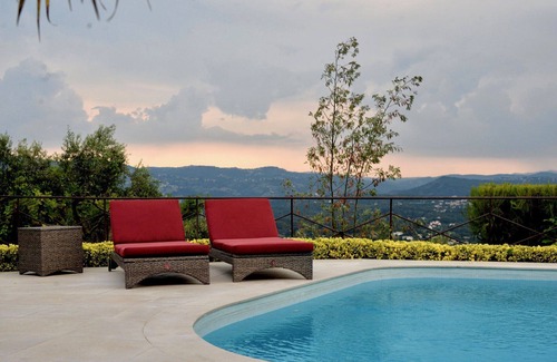 Mouans-Sartoux Villa | Magnificent villa in closed estate with panoramic views