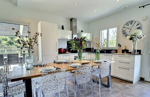 Aubenas Villa | Magnificent villa any comfort, private and heated swimming pool, south Ardèche