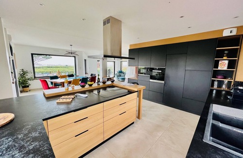 Trelevern House | Magnificent villa by the sea