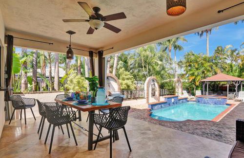 South Lake Villa | Magnificent Villa by Lake near Hollywood Beach