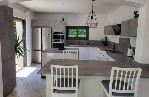 Candillargues Villa | Magnificent villa near the sea with swimming pool