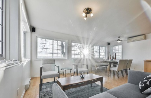 Saint-Placide Cottage | Magnificent waterfront cottage on Ottawa river