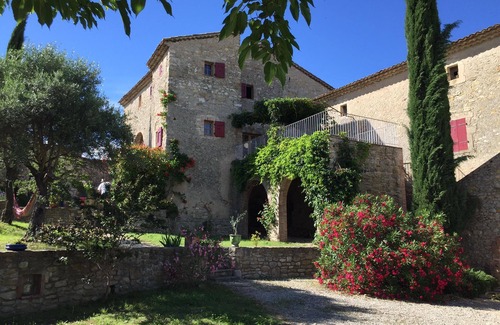 Saint-Victor-de-Malcap Villa | Magnifique mas Cévenol Entièrement Rénové Dans une Grande Propriété Avec Piscine