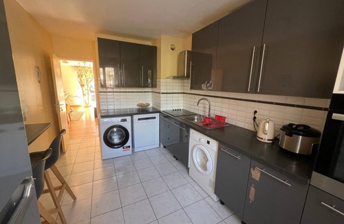 Les Epinettes Apartment | Magnifique Appartement de 90m2 Avec Jardin Situé à Evry