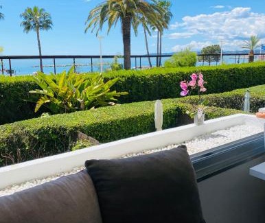 Saint-Laurent-du-Var Apartment | Magnifique appartement les pieds dans l’eau à Nice