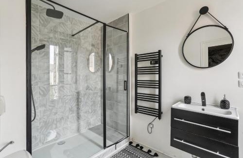 Miroir - Batignolles Apartment | Magnifique Appart centre ville rénové 2 pers
