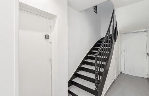 Miroir - Batignolles Apartment | Magnifique Appart centre ville rénové 2 pers