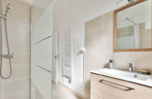 Saint-Giniez Apartment | Magnifique Appartement de 3 Chambres à Marseille