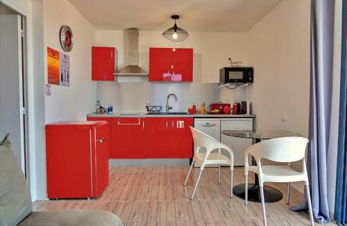 Case-Pilote Apartment | Magnifique appartement MISIK vue sur mer, piscine