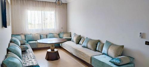Al Bahraoyine Apartment | Magnifique Appartement de Luxe à Tanger avec Vue sur la Mer et Accès Piscine