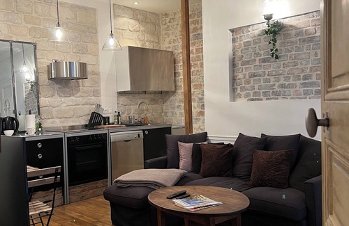 Quartier de Rochechouart Apartment | Magnifique Apt Haussmannien 1 chambre - Paris 9
