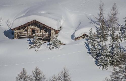 Val-d'Isere Ski Chalet | Magnifique Chalet au Calme près des Remontées Mécaniques à Val-d'Isère - FR-1-519-32