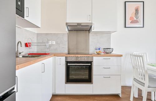 Pierrefitte-sur-Seine Apartment | Magnifique Appart Tram Parking 4pers