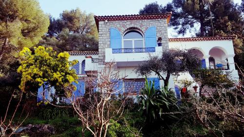 Cap-d'Antibes House | Magnifique "Gite de la Garoupe" au Cap d'Antibes à 300m des plages