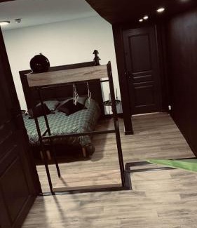 Saint-Acheul Hotel | Magnifique Loft 35m2 Jacuzzi RVB NIGHT 1