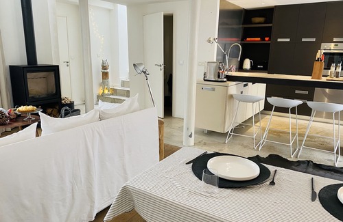 Sud Apartment | Magnifique Loft Avec Terrasse et Patio