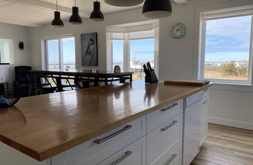 L'Etang-du-Nord House | Magnifique maison - îles de la Madeleine - Ideal location: sunsets
