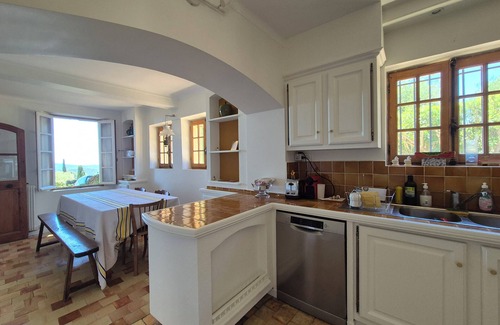 Ollioules House | Magnifique Maison Familiale Avec vue sur la Baie de Sanary