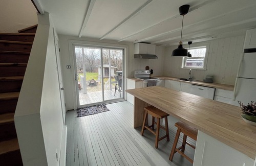 Lac-Brome House | Magnifique Petite Maison de Campagne à Louer au Mois ou à la Saison